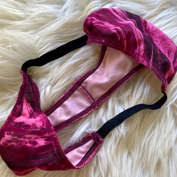 Groovy purple swirl print thong - Picture 4 of 6